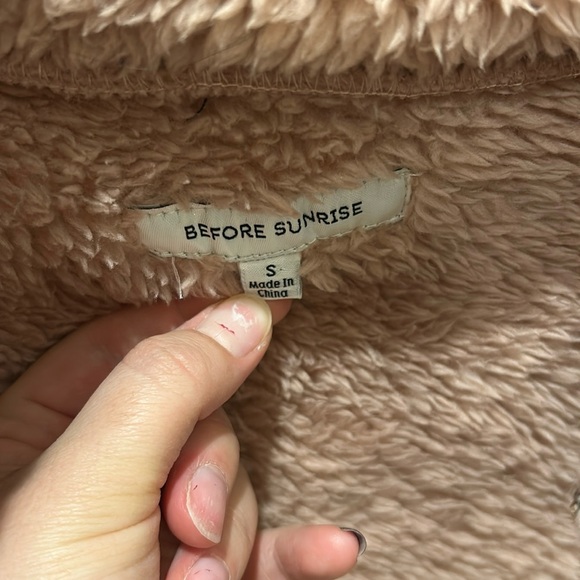 before sunrise cropped sherpa zip up jacket - Picture 5 of 6